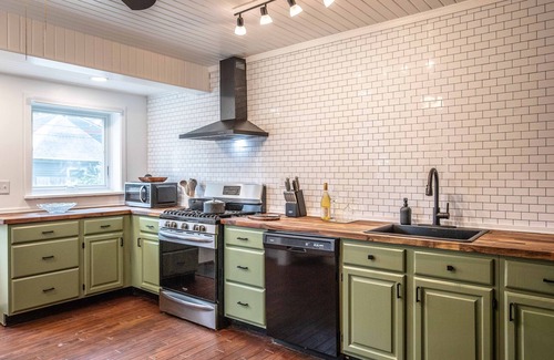 Buffalo House | Beautiful Home for the Whole Family! Prime location for experiencing Buffalo!