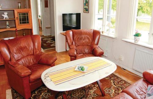 Tomten House | Beautiful Home In Dalum With Kitchen