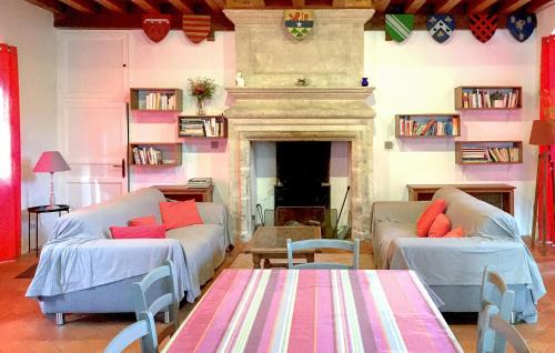 Gonneville-le-Theil House | Beautiful Home In Gonneville-Le-Theil