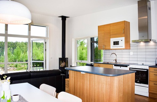 Holmsjo House | Beautiful home in Holmsjö with sauna