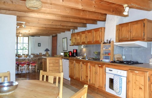 Loisia House | Beautiful home in Loisia with WiFi
