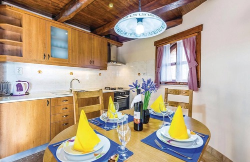 Lovran House | Beautiful home in Lovran with kitchen