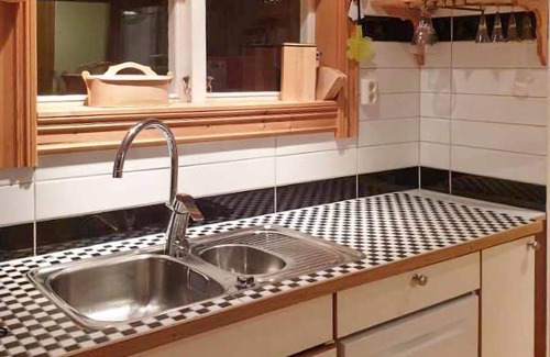 Ankarvattnet House | Beautiful home in Mörsil with kitchen