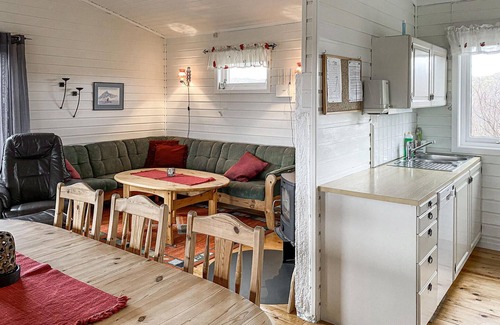 Offersøy House | Beautiful home in Offersøy with sauna