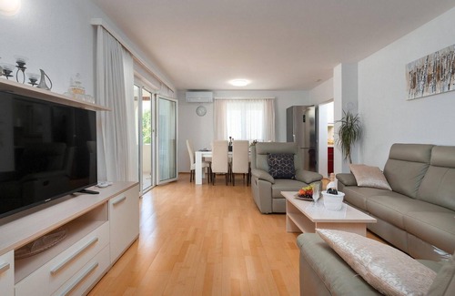 Musalez House | Beautiful home in Porec with WiFi