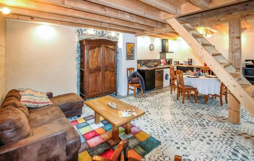 Rochessauve House | Beautiful Home In Rochessauve With Wifi