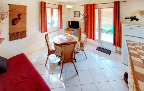 Bagnault House | Beautiful Home In Souvigne With Wifi