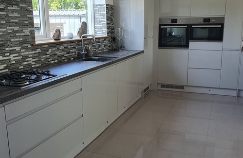 Henllan House | Beautiful Home in the Welsh Countryside