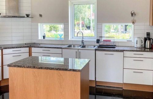 Tived House | Beautiful home in Tived with WiFi