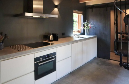 Veenhuizen House | Beautiful home in Veenhuizen with WiFi