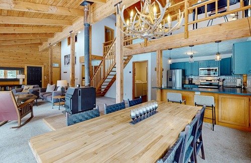 McCall Cabin | Beautiful home on quiet tree-lined property - gorgeous deck & expansive yard