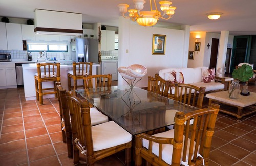 Pitahaya House | Beautiful Home - Rooftop - Private Jacuzzi - Rainforest & Beach ☀