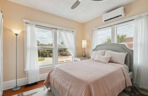 East Daytona House | Beautiful Home Steps from the beach + Side Porch