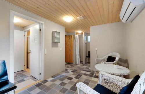 Fur House | Beautiful House, 1St Row To The Water