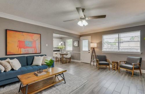 Dallas House | Beautiful House for BIG Groups with a Cinema Room