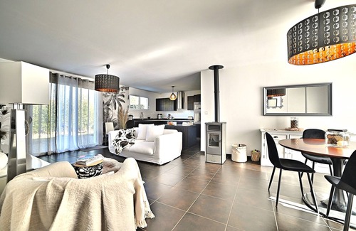 Etaules House | Beautiful house for vacation