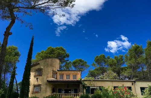 Lorgues Villa | Beautiful House With Tower Close To The Picturesque Town Of Lorgues.