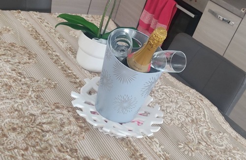 Cadelbosco di Sopra Apartment | Beautiful depandance