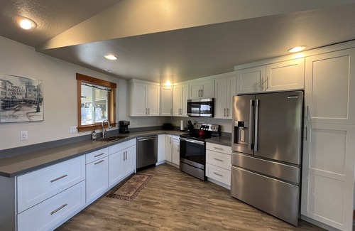 Silver Creek House | Beautiful Lake Front Home on Acre with Hot Tub & Private Dock