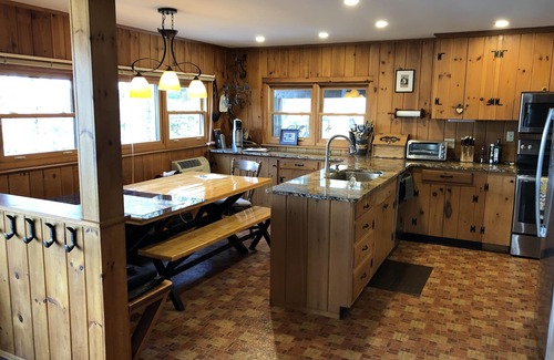 Kattskill Bay House | Beautiful Lakefront Property with Amazing Sunsets