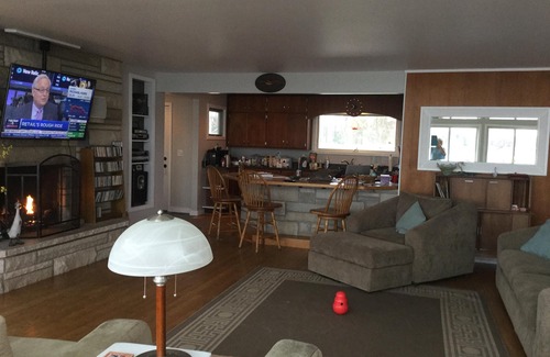 Marshall House | Beautiful lakefront, sunsets, Golf available -