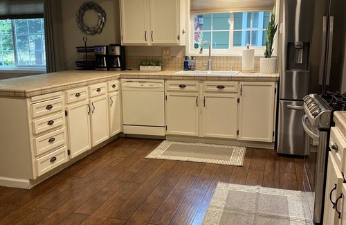 Lakehead-Lakeshore House | Beautiful Lakehouse with immediate access to Shasta Lake
