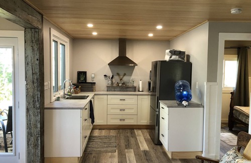 St. Charles Cottage | Beautiful Lakeside Cottage