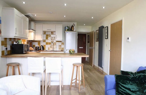 Cantelowes Apartment | Beautiful little flat in Camden close to tourist attractions & public transport
