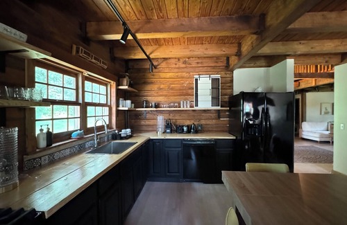 Hanover House | Beautiful Log House 4 Bed, 2 Baths, 15 acre land, close to Madison, sleeps 13
