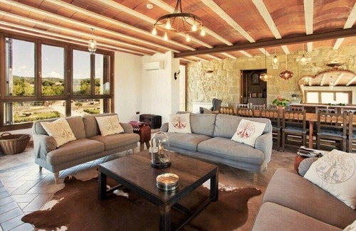 Biosca Cottage | Beautiful luxury country house in the heart of Catalonia