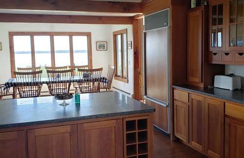 New Harbor House | Beautiful Maine coastal home w/hot tub and gourmet kitchen! Right on the water!