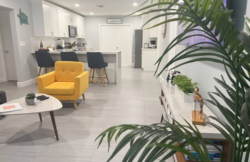 Highland Garden House | Beautiful Mango House
