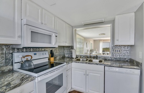 Oceanmarsh Subdivision Condo | Beautiful Marsh View, Newly Renovated with New Furniture!