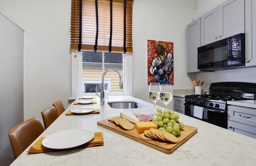 Mid-City House | Beautiful Mid-City Masterpiece | Near Street Car