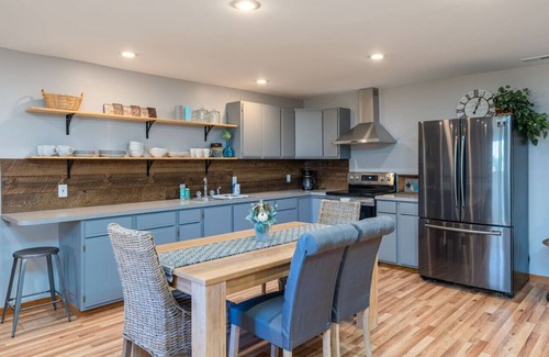 Jenison Cottage | Beautiful Modern Farmhouse in Hudsonville MI