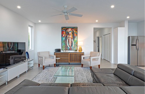 Merlin Bay Villa | Beautiful Modern Villa Ferraj, Amazing Sea Views!