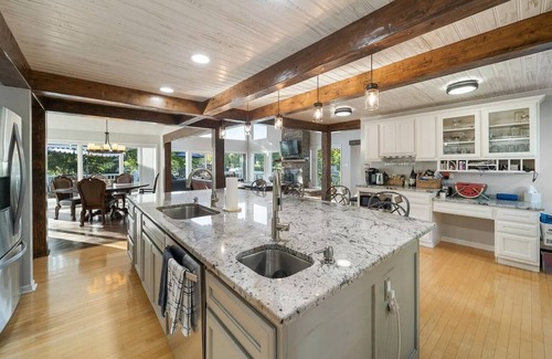 Afton House | Beautiful Monkey Island Lake Front Home - Private Dock & Extra Slip