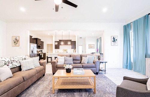 Milton House | Beautiful New 3 Bed 2 Bath