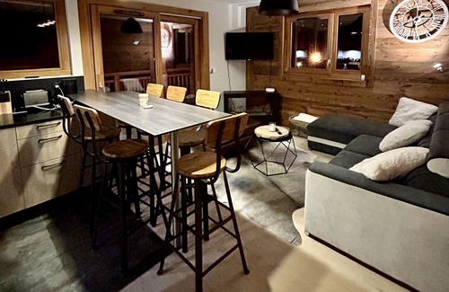 Les Gets Apartment | Beautiful new apartment 400m ski slopes, mountain bike 700m center of Les Gets, 18-hole golf course