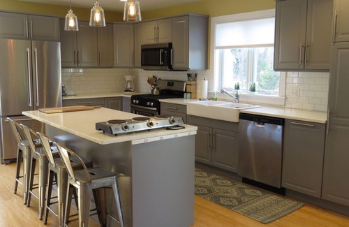 North Eastham House | Beautiful New Home with Central Air Near Kingsbury Beach