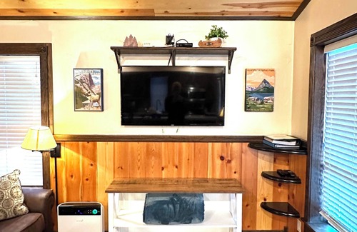 East Glacier Park Village Cabin | Beautiful new luxury cabin on large private lot