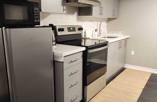 Halton Regional Municipality Apartment | Beautiful newly constructed 1bedroom apartment with seperate entrance