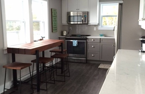 Hunts Point House | Beautiful Ocean-front Beach House near Liverpool, Nova Scotia