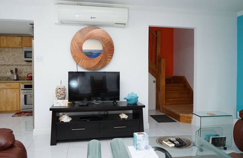 Orange Bay Condo | Beautiful Ocean View Condo in Negril, Jamaica NEW LISTING ON THE BEACH