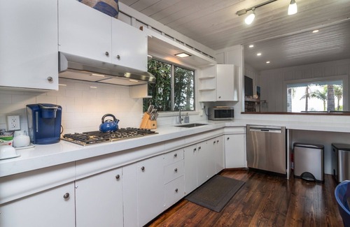Summerland House | Beautiful Ocean View Superb Home Summerland Lillie by the Sea