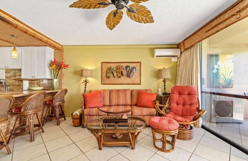 Maalaea Condo | BEAUTIFUL OCEANFRONT CONDO* EXCELLENT VIEW* PERFECT LOCATION & A/C