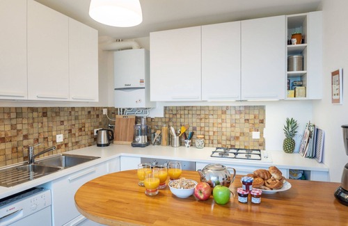 La Trinite-sur-Mer House | Beautiful private villa for 4 guests with WIFI, TV, terrace and parking