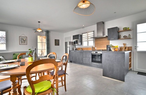 Le Chateau-d'Oleron House | Beautiful private villa for 4 people with WIFI, TV and terrace