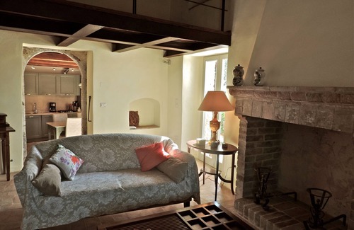 Poreta Villa | Beautiful Panoramic Views From This 17th Century House With Large 12m. Pool