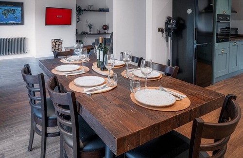 Brighton House | Beautiful & Peaceful 4 bedroom House in Brighton, with garden, EV & driveway